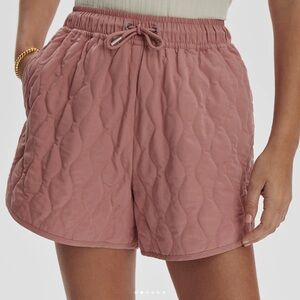 NWT Varley Catrine Quilted Short in Ash Rose